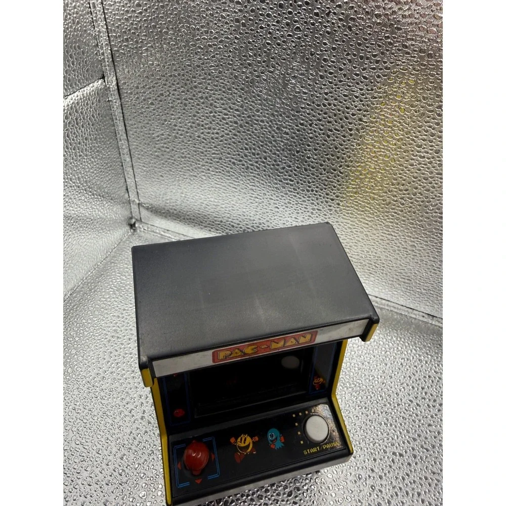 Miniature Arcade Machine Pac Man Full Color Screen Portable Handheld Game